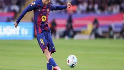 雄鹿常规赛败给火箭，申格双星48+19反遭罚下，绝平三分终落败